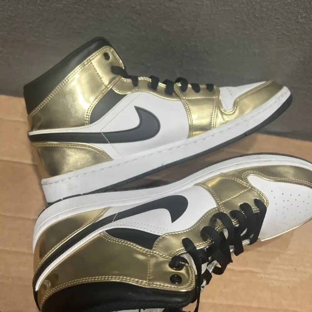 Air Jordan 1 Mens Size 11.5 Mid SE White Metallic Gold DC1419-700 (Authentic)